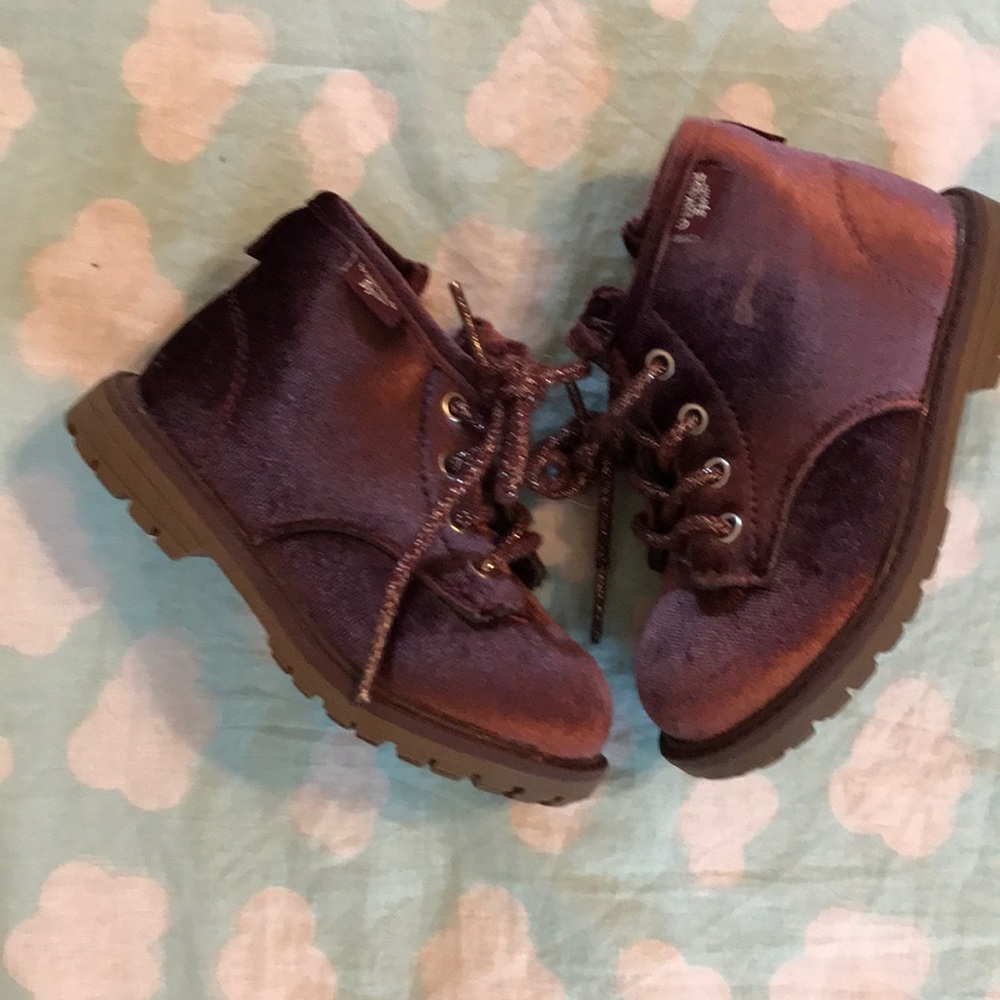 Osh Kosh boots